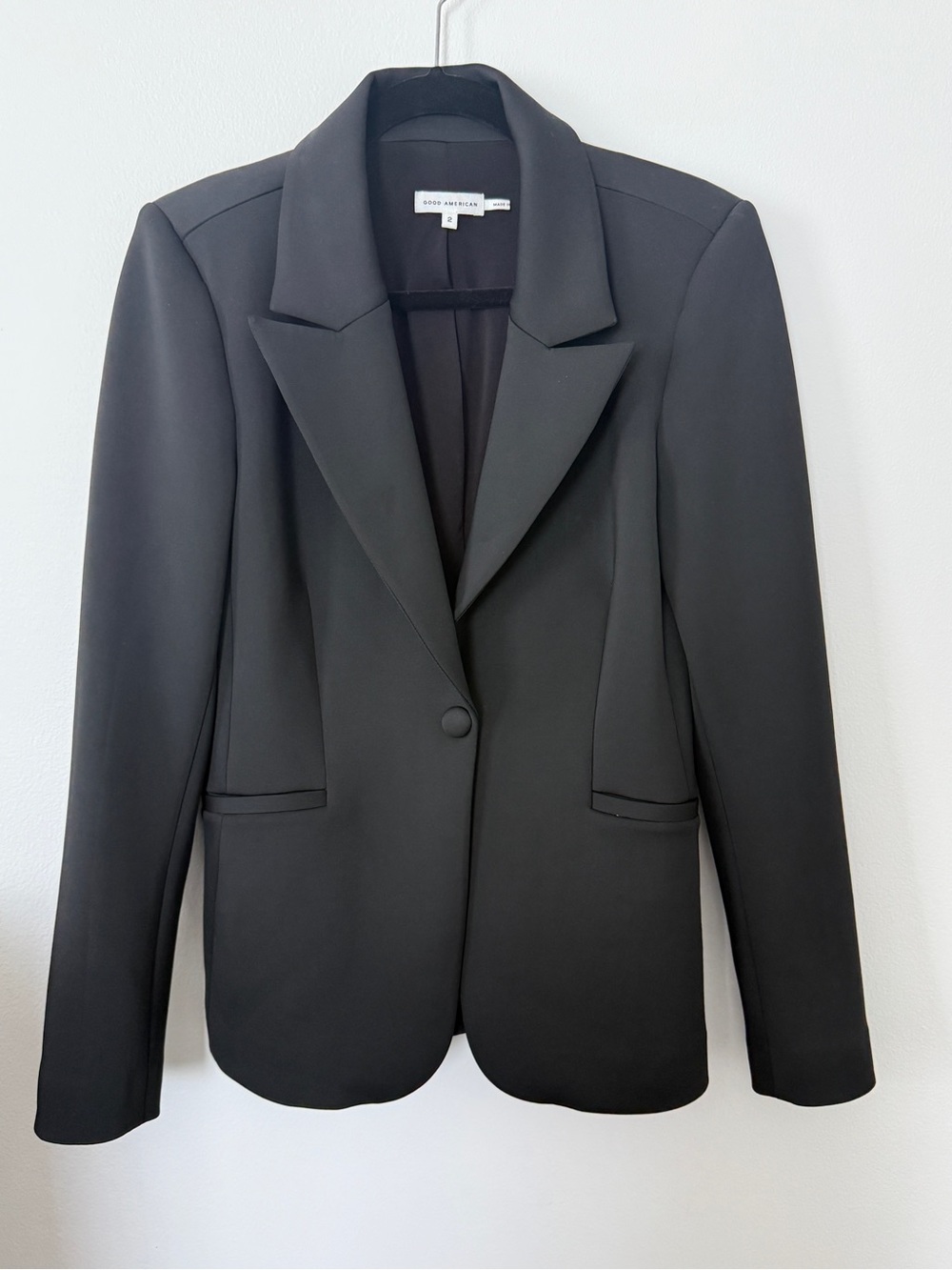 Good American Black Single-Button Tailored scuba Blazer